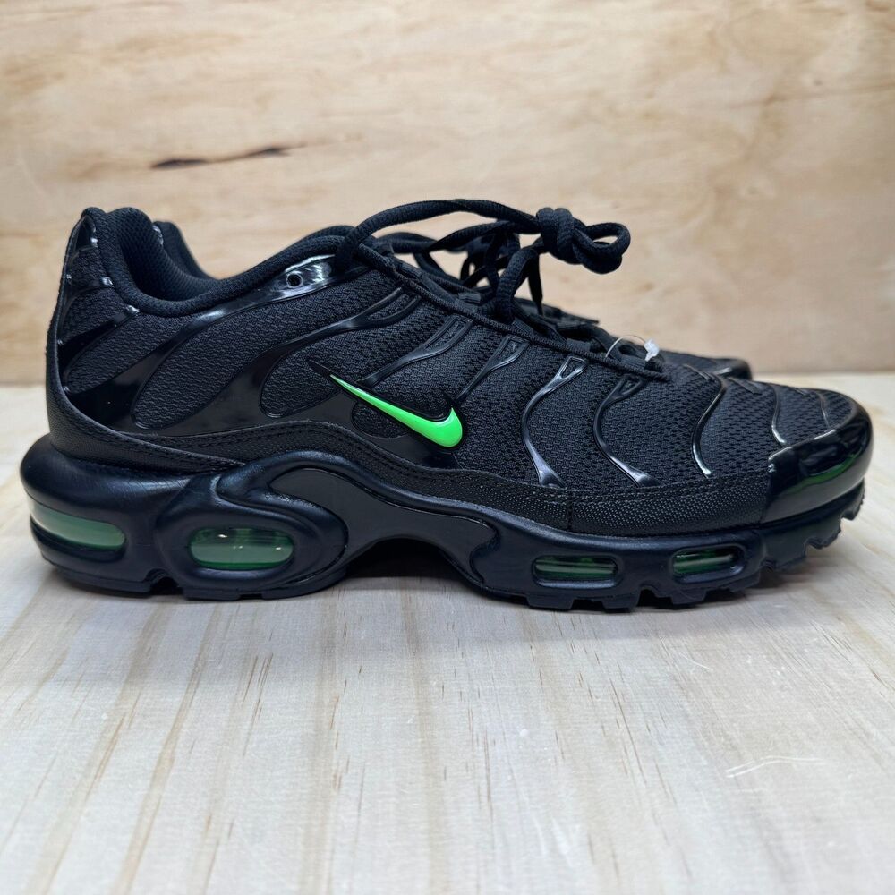 NEW Nike Air Max Plus “Green Strike” Black Lifestyle Shoes Mens sz 12 DM0032-024 - Picture 3 of 10